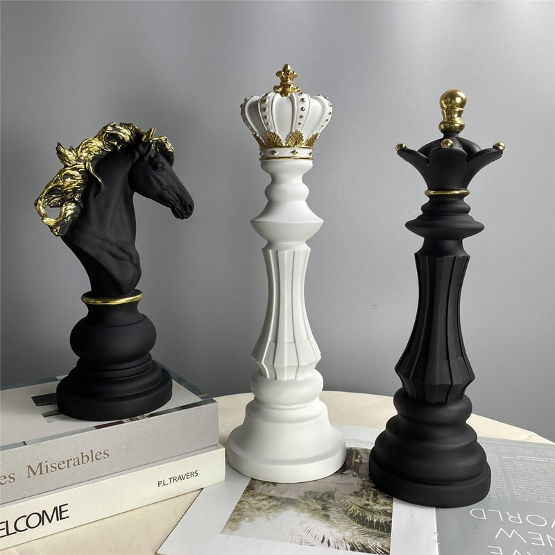 NORTHEUINS Resin Retro International Chess Figurine for Interior King Knight Sculpture Home Desktop Decor Living Room Decoration - TIKIJTRONICS # 0